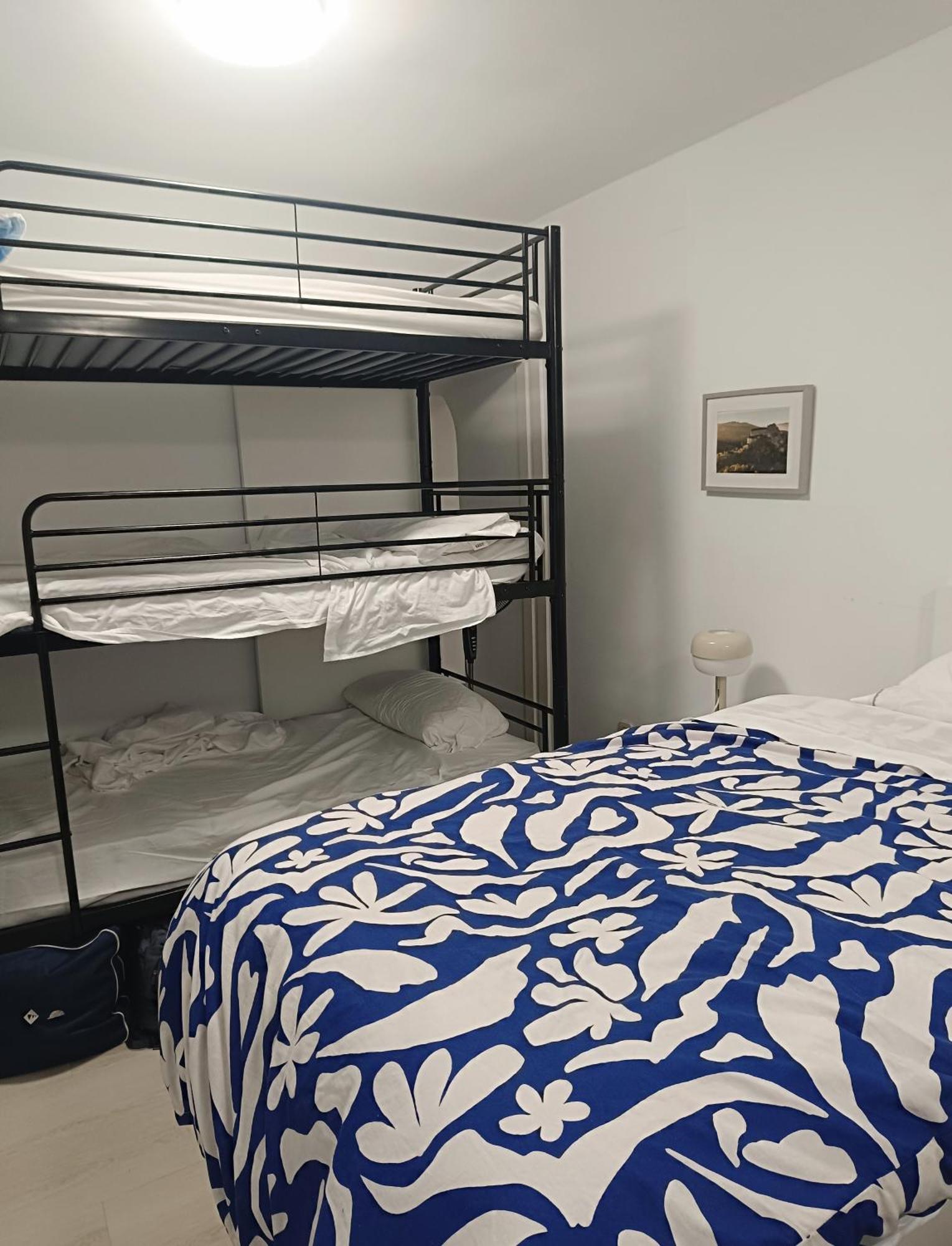 Hostel Latimoamericano Masculino Мадрид Екстер'єр фото